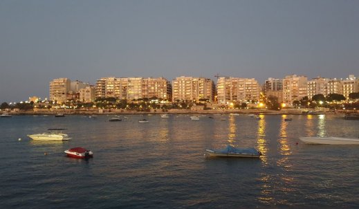 St. Julians – miasteczko wzdłuż zatoki Spinola na Malcie.
